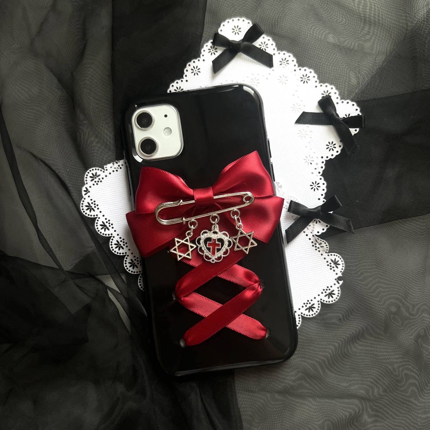 Phone Cases Purple - Rot-Schwarze Y2K Schleifen-Handyhülle für iPhone 17